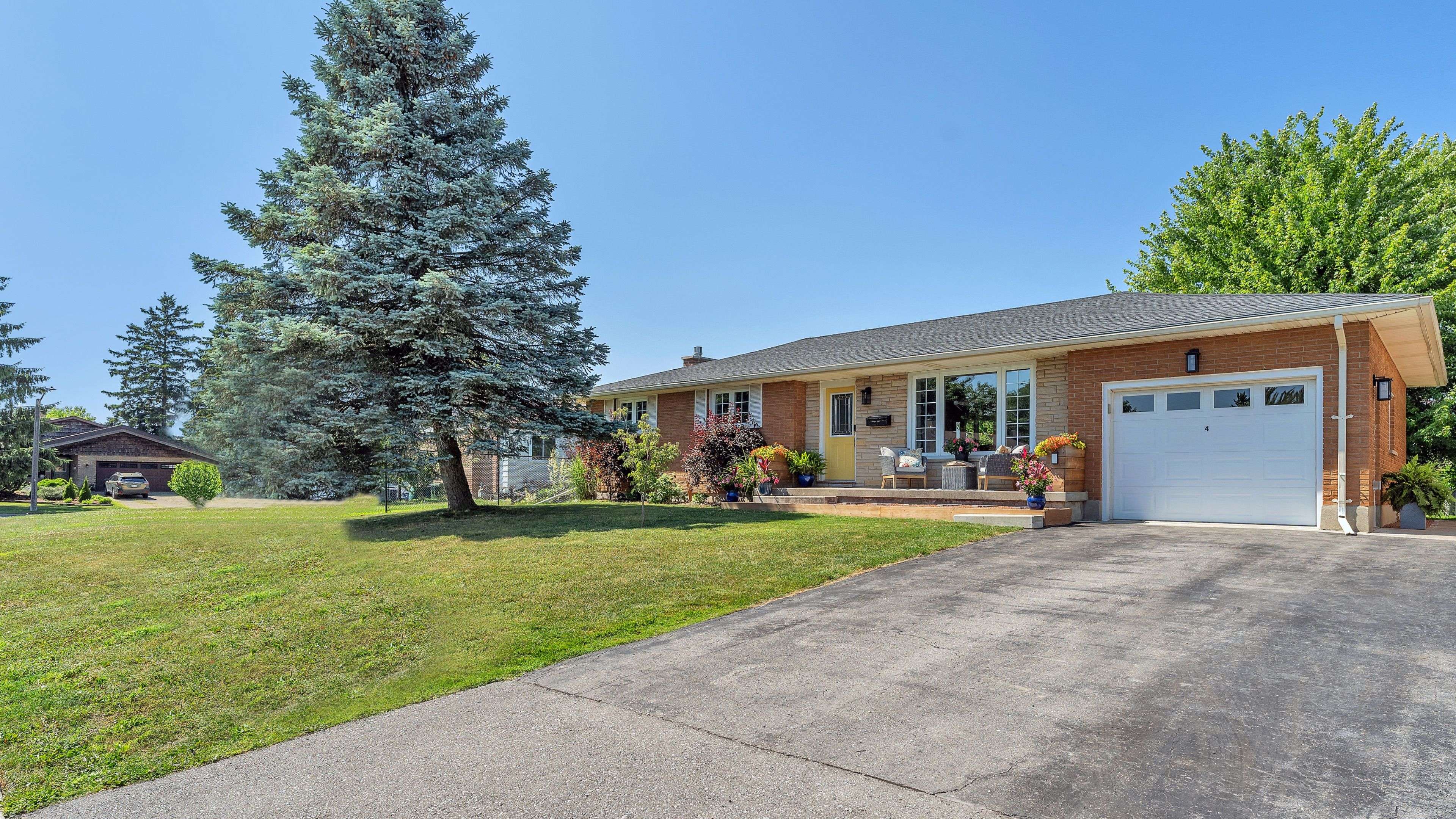 St. Thomas, ON N5R 1H2,4 Applewood CRES