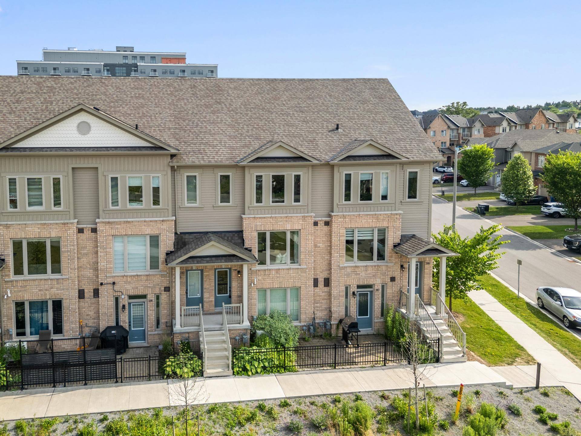 Guelph, ON N1E 0P7,295 Law DR