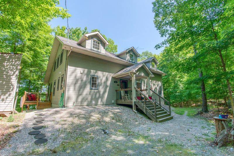 200 Walnut Point RD, Rideau Lakes, ON K0G 1E0