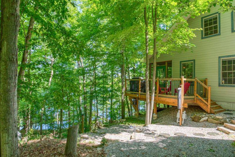 Rideau Lakes, ON K0G 1E0,200 Walnut Point RD