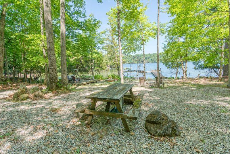 Rideau Lakes, ON K0G 1E0,200 Walnut Point RD
