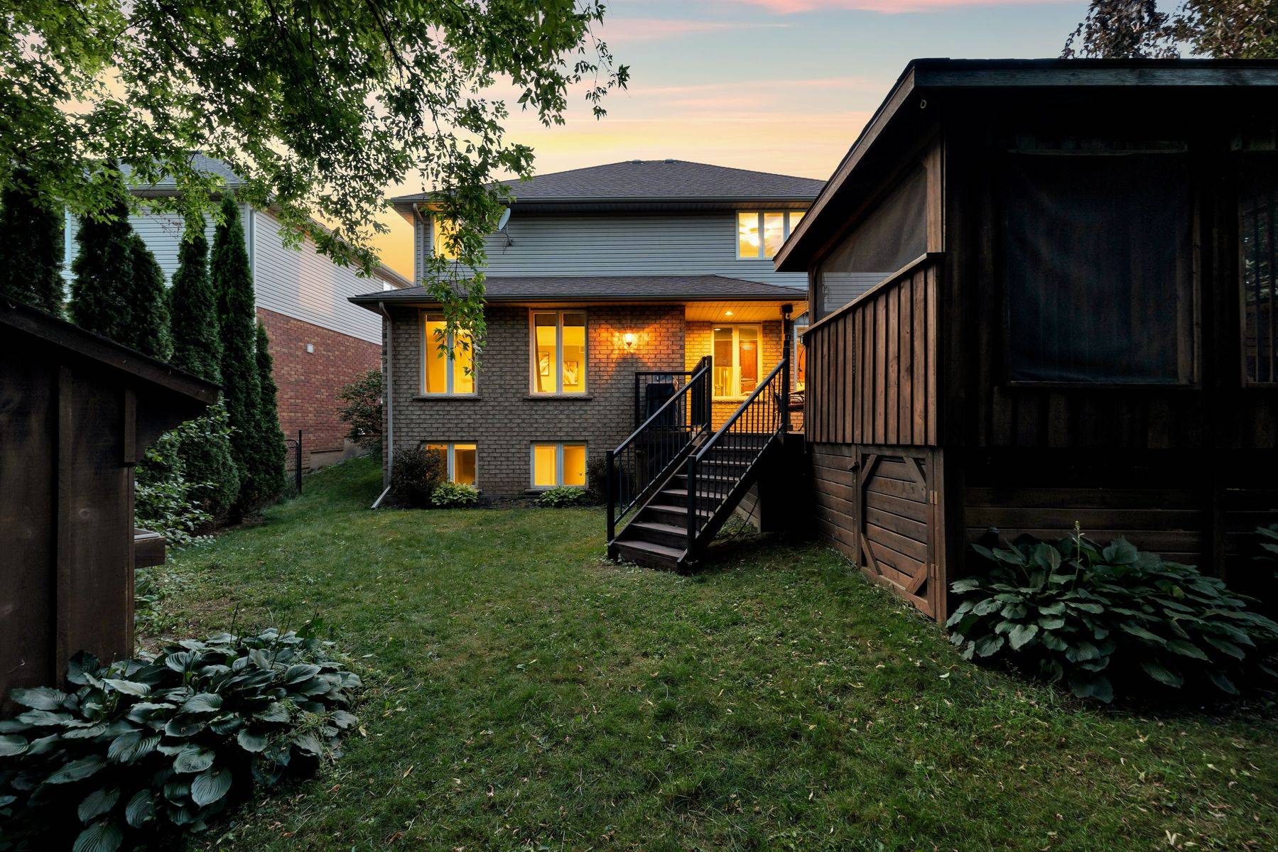 Kitchener, ON N2P 2L1,42 Pearwood CT