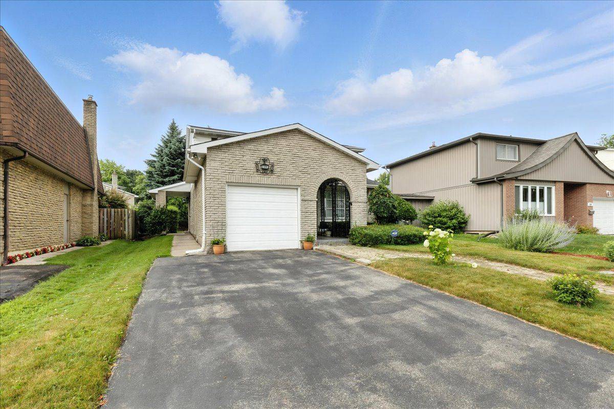 Kitchener, ON N2N 1B8,184 Forestwood DR