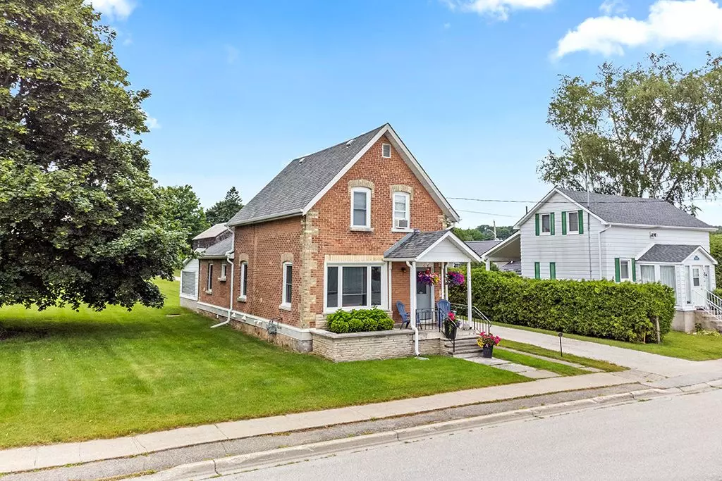 South Bruce Peninsula, ON N0H 2T0,524 Scott ST