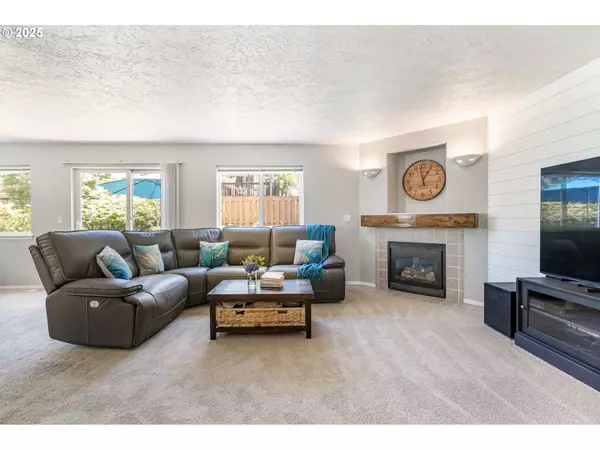 Sandy, OR 97055,19198 BARRINGTON AVE