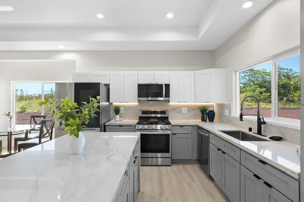 Keaau, HI 96749,15-1628 LOKE RD