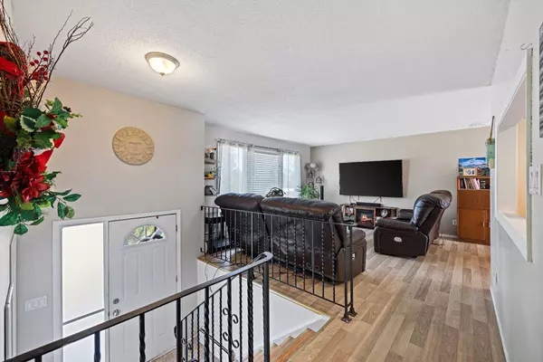 Didsbury, AB T0M0W0,609 23 ST
