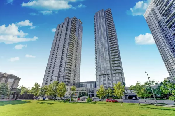 255 Village green SQ #3303, Toronto E07, ON M1S 0L7