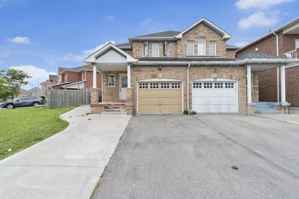 19 Rednor DR, Brampton, ON L6P 1P4
