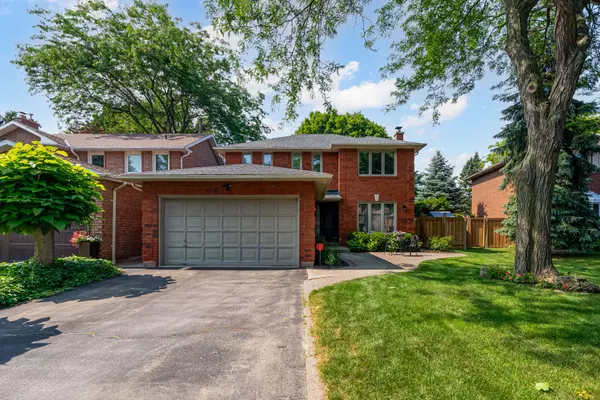1013 Cutler CT, Mississauga, ON L5H 4C9
