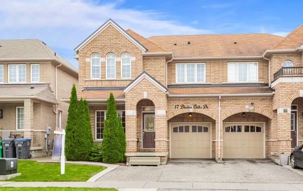 17 Daden Oaks DR, Brampton, ON L6P 3R7