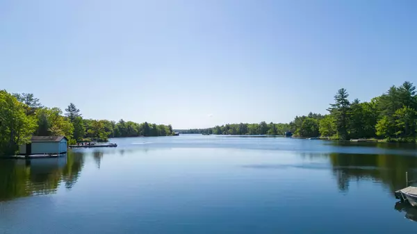 Georgian Bay, ON L0K 1S0,520 Sweets Portage RD