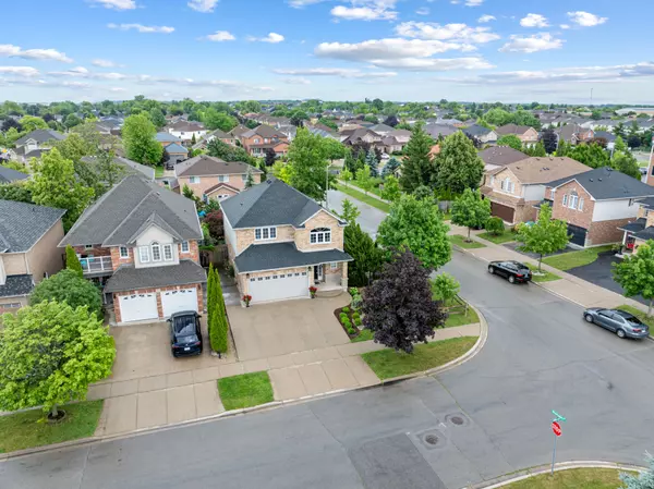 Hamilton, ON L8J 3W6,1 Hillcroft DR