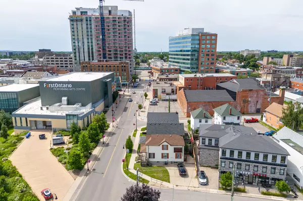 St. Catharines, ON L2R 4H4,44 Carlisle ST
