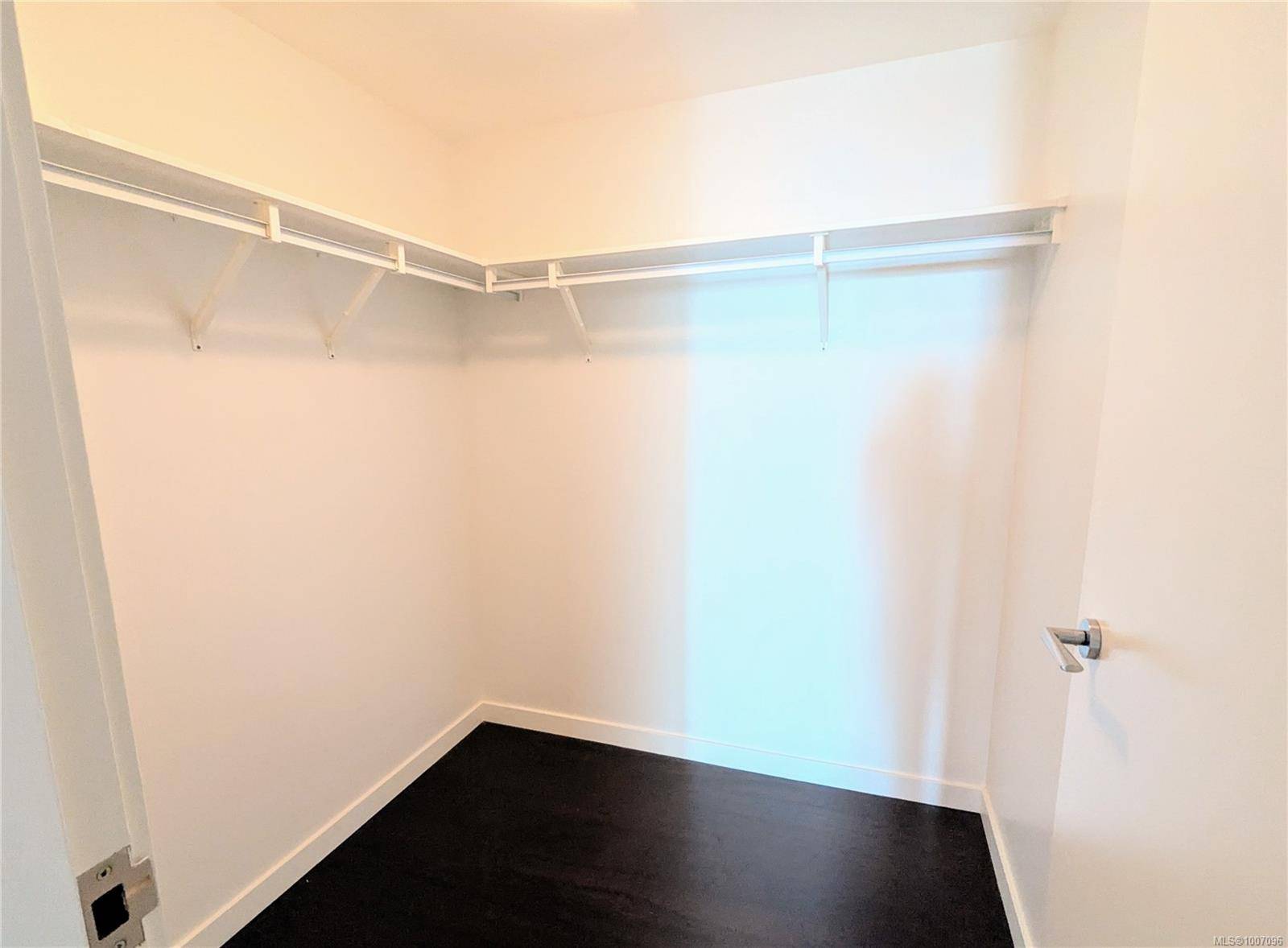 Victoria, BC V8W 0A9,707 Courtney St #1405