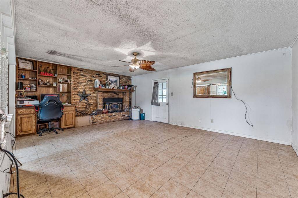 Stephenville, TX 76401,372 County Road 477