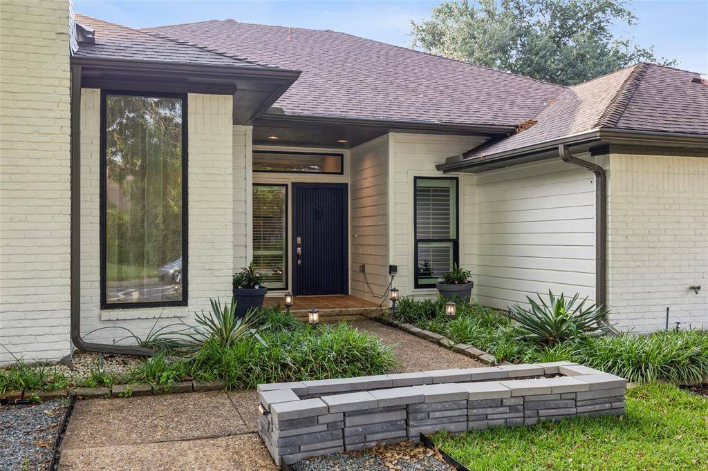 Dallas, TX 75248,16114 Shadybank Drive