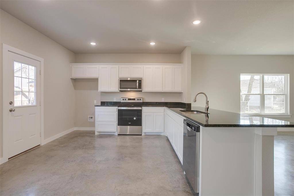 Itasca, TX 76055,301 S Lamar Street