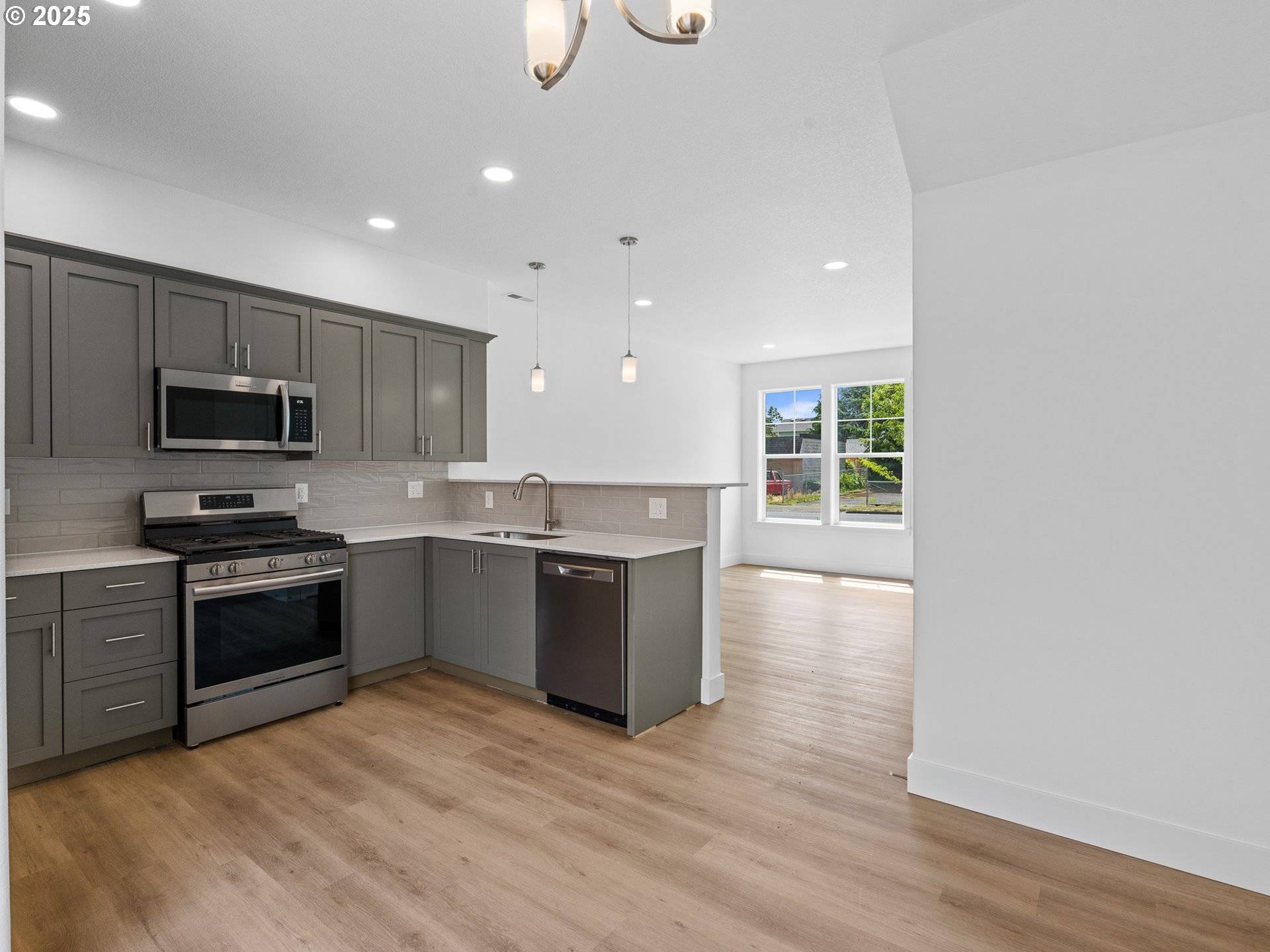 Portland, OR 97213,7417 NE Fremont ST