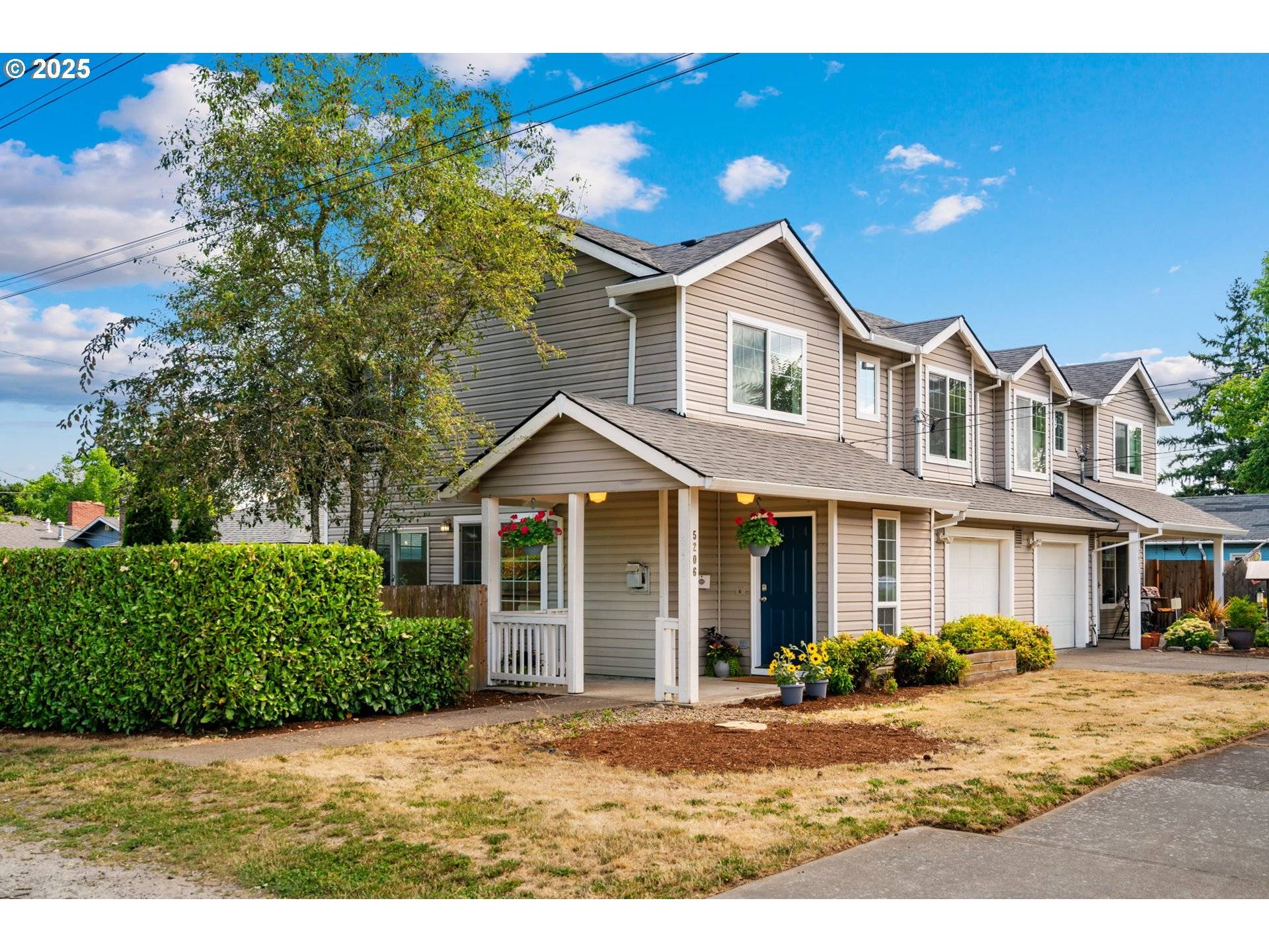 5206 NE CESAR E CHAVEZ BLVD, Portland, OR 97211