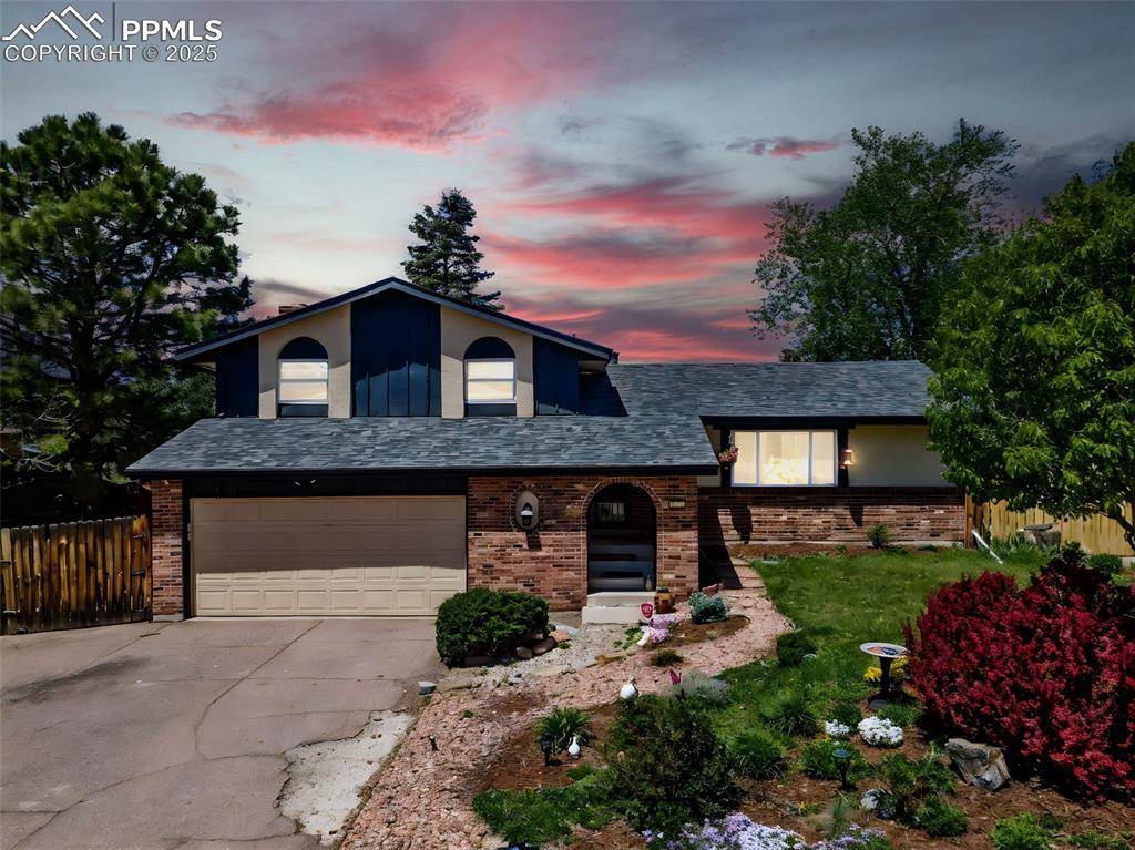 5330 Silver Spur AVE, Colorado Springs, CO 80915