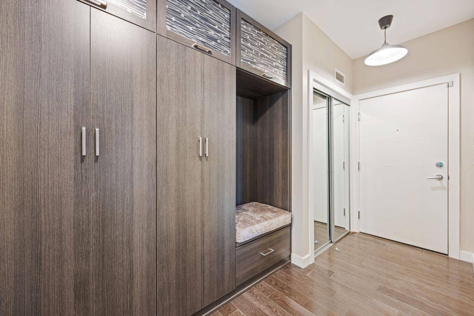 Calgary, AB T2N 2S7,119 19 ST Northwest #208