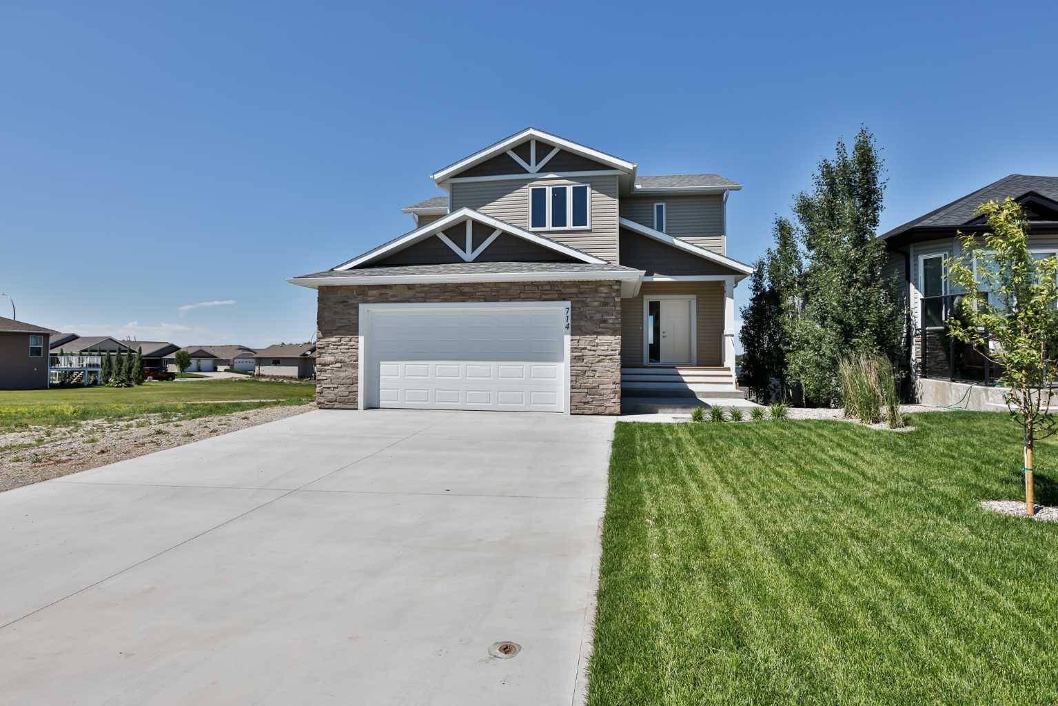 714 Fairways DR, Vulcan, AB T0L 2B0
