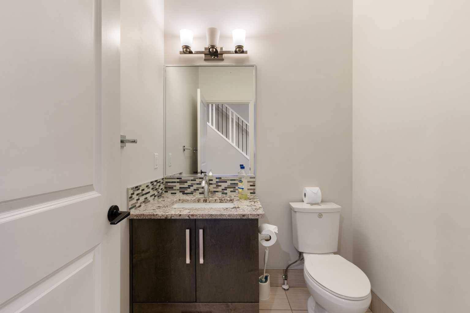 Calgary, AB T2A 0C1,2528 10 AVE Southeast