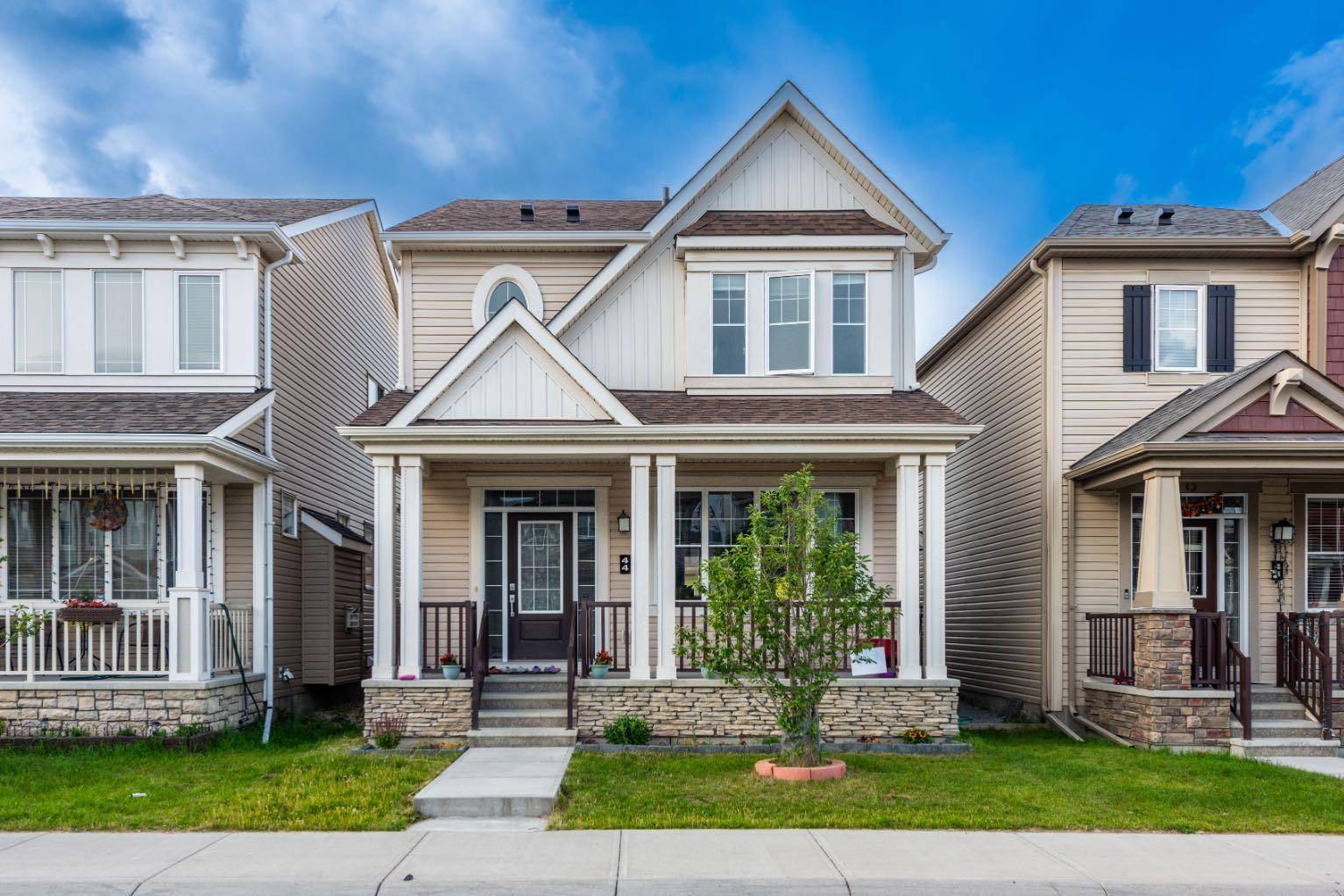 44 Cityside GN NE, Calgary, AB T3N1H9