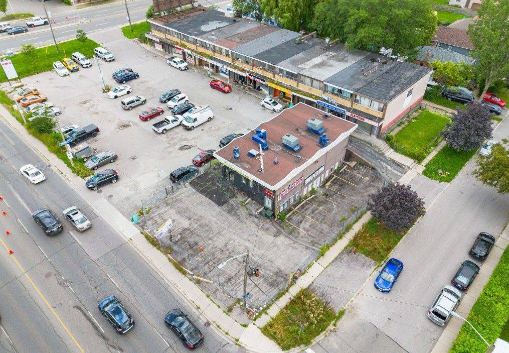 Toronto E04, ON M1K 1L6,3537 St Clair AVE E
