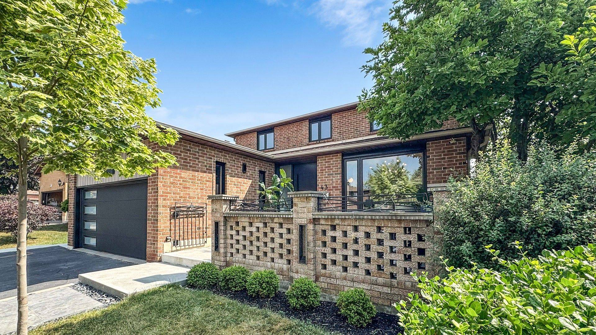Vaughan, ON L4L 3C5,43 Brandy CRES