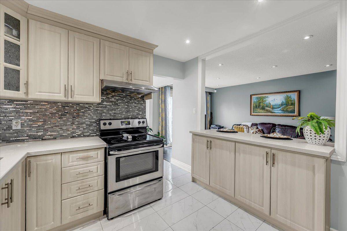 135 Mill ST N, Brampton, ON L6X 2P1