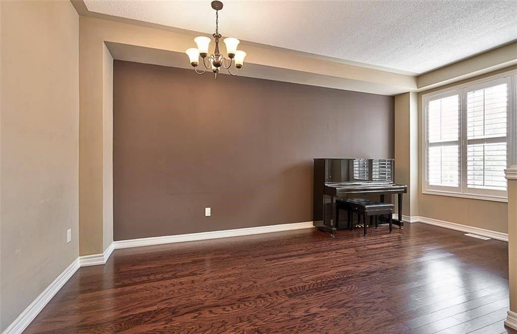 Oakville, ON L6L 6W9,3436 Hayhurst CRES