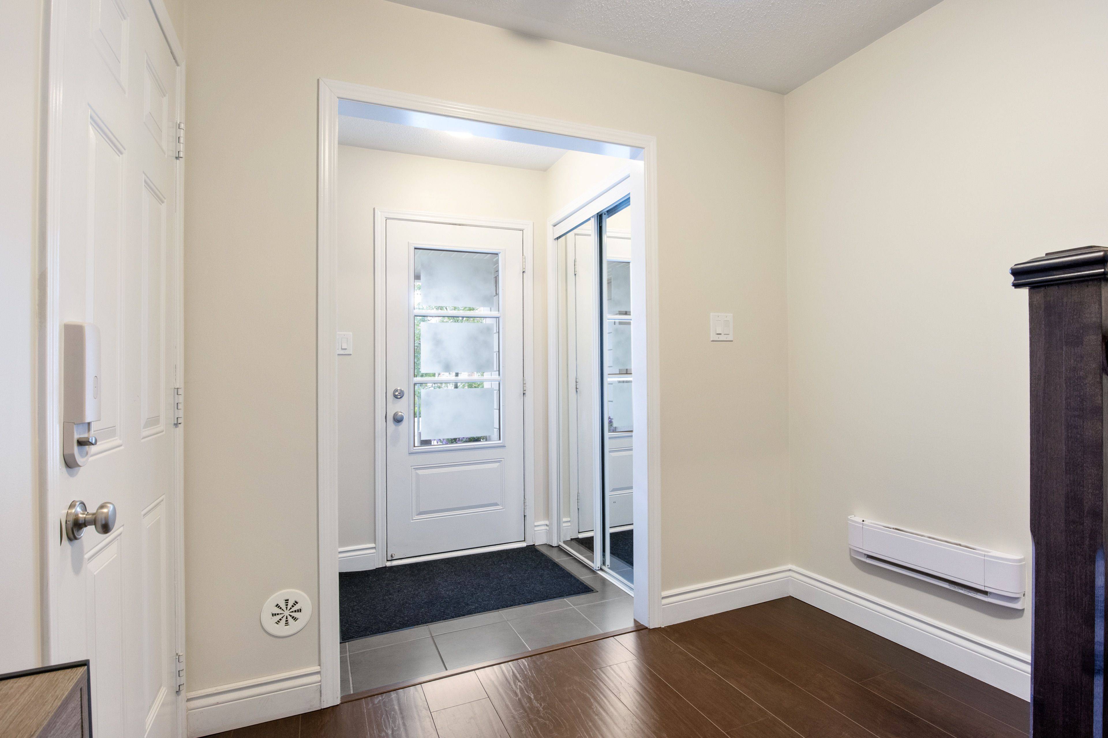 Brampton, ON L7A 3Z4,100 Baycliffe CRES