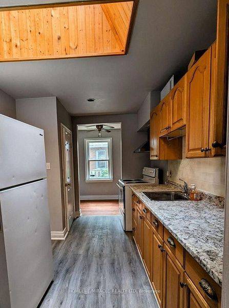 Halton Hills, ON L7G 3H2,45 Main ST N