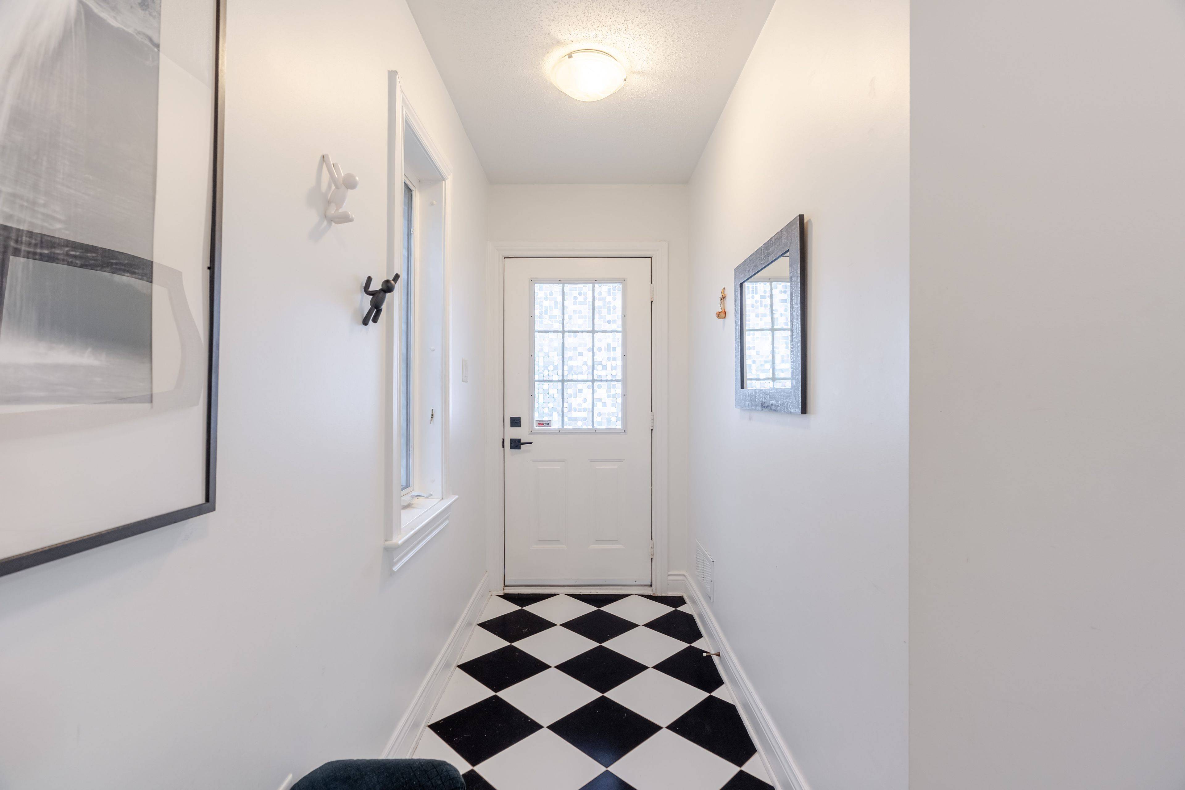 Kanata, ON K2L 4G9,97 Castle Glen CRES