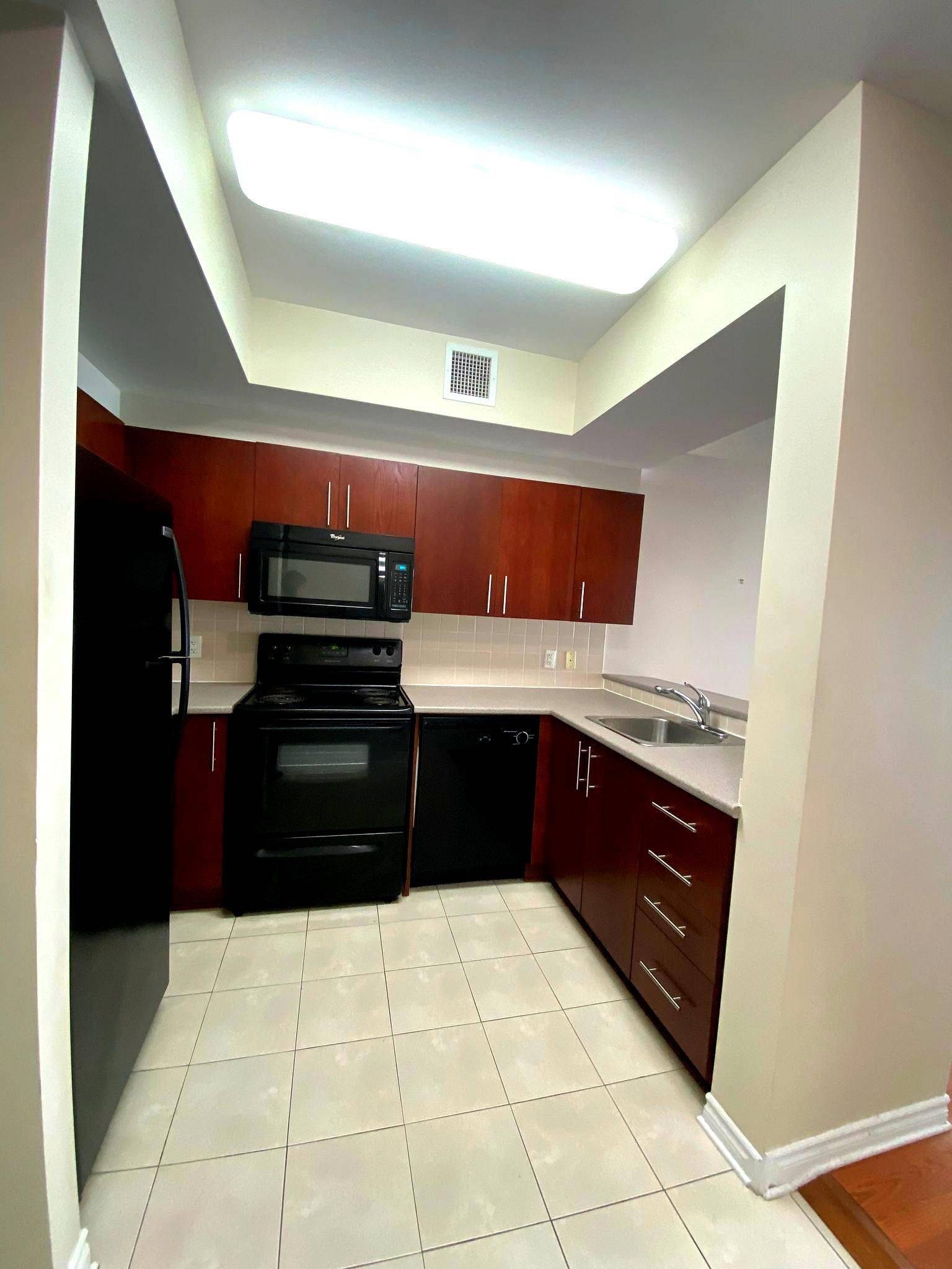 Lower Town - Sandy Hill, ON K1N 5Y1,200 RIDEAU ST #1503