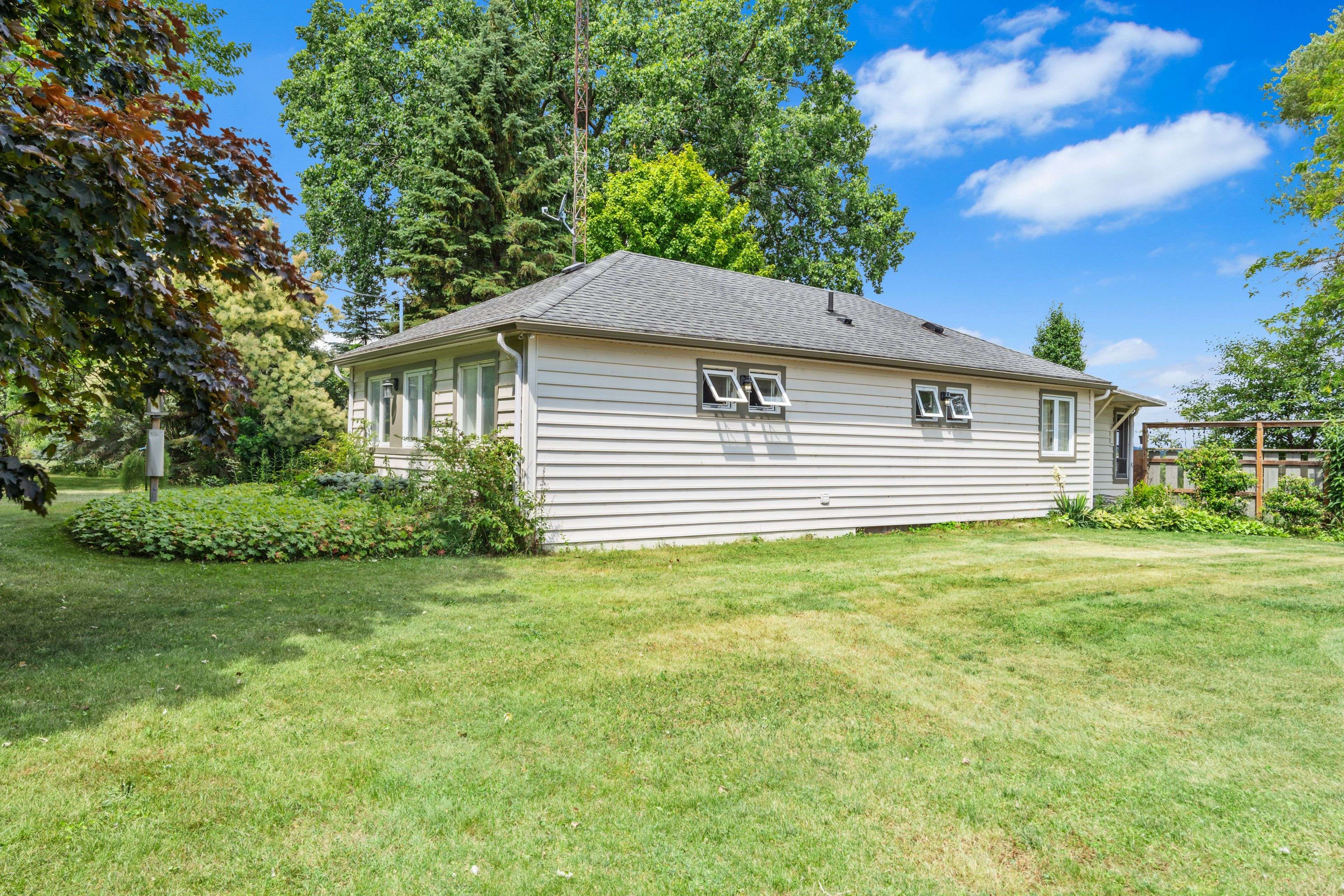 Greater Napanee, ON K7R 3K7,425 South Shore RD