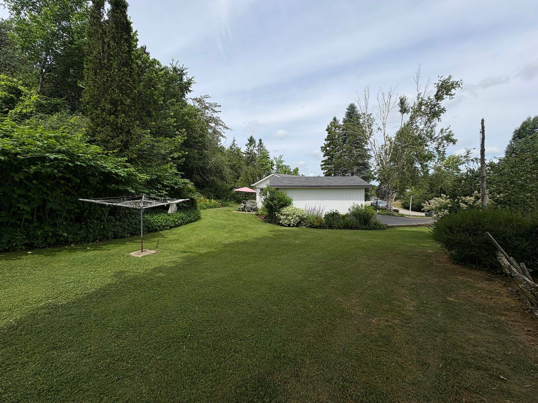 Kawartha Lakes, ON K9V 0H5,2 Hill ST