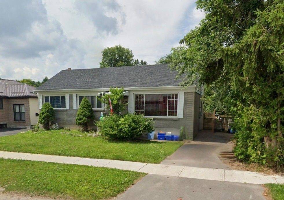 Peterborough North, ON K9H 6E4,887 Philip ST