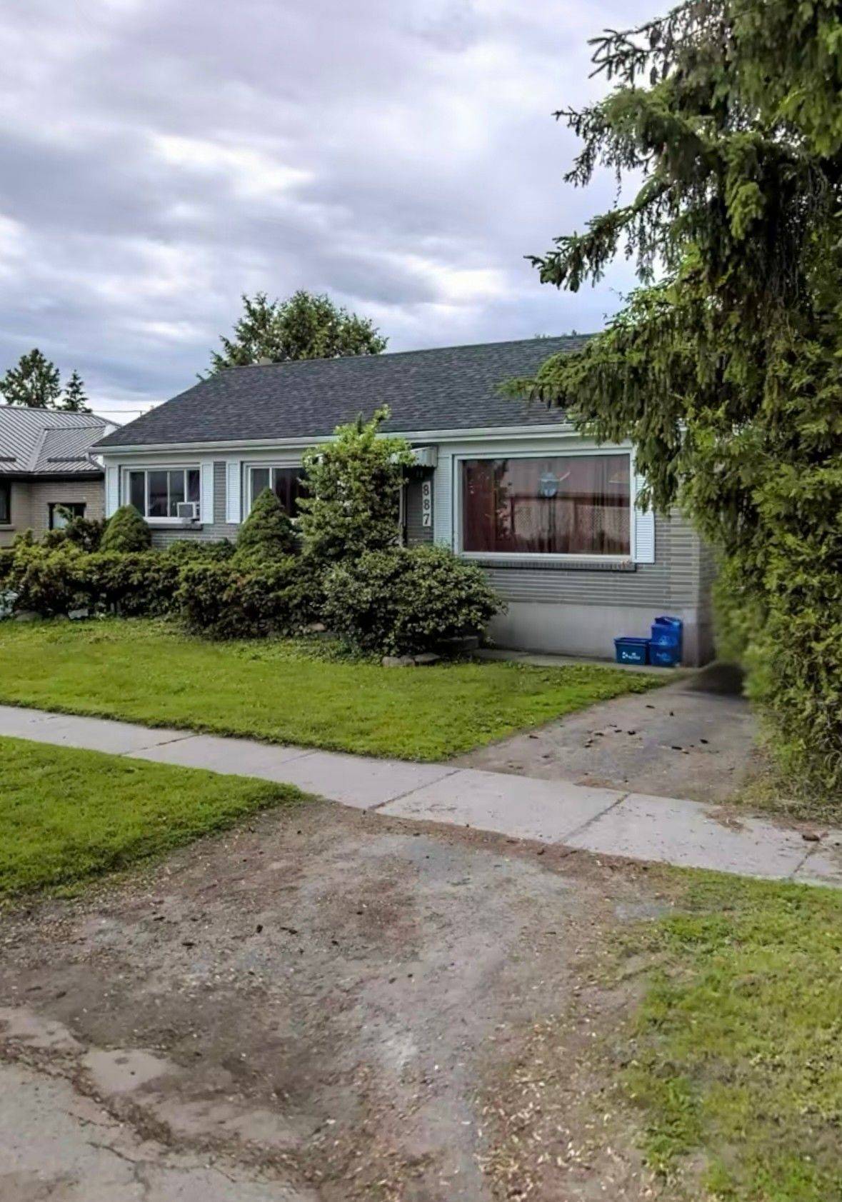 Peterborough North, ON K9H 6E4,887 Philip ST