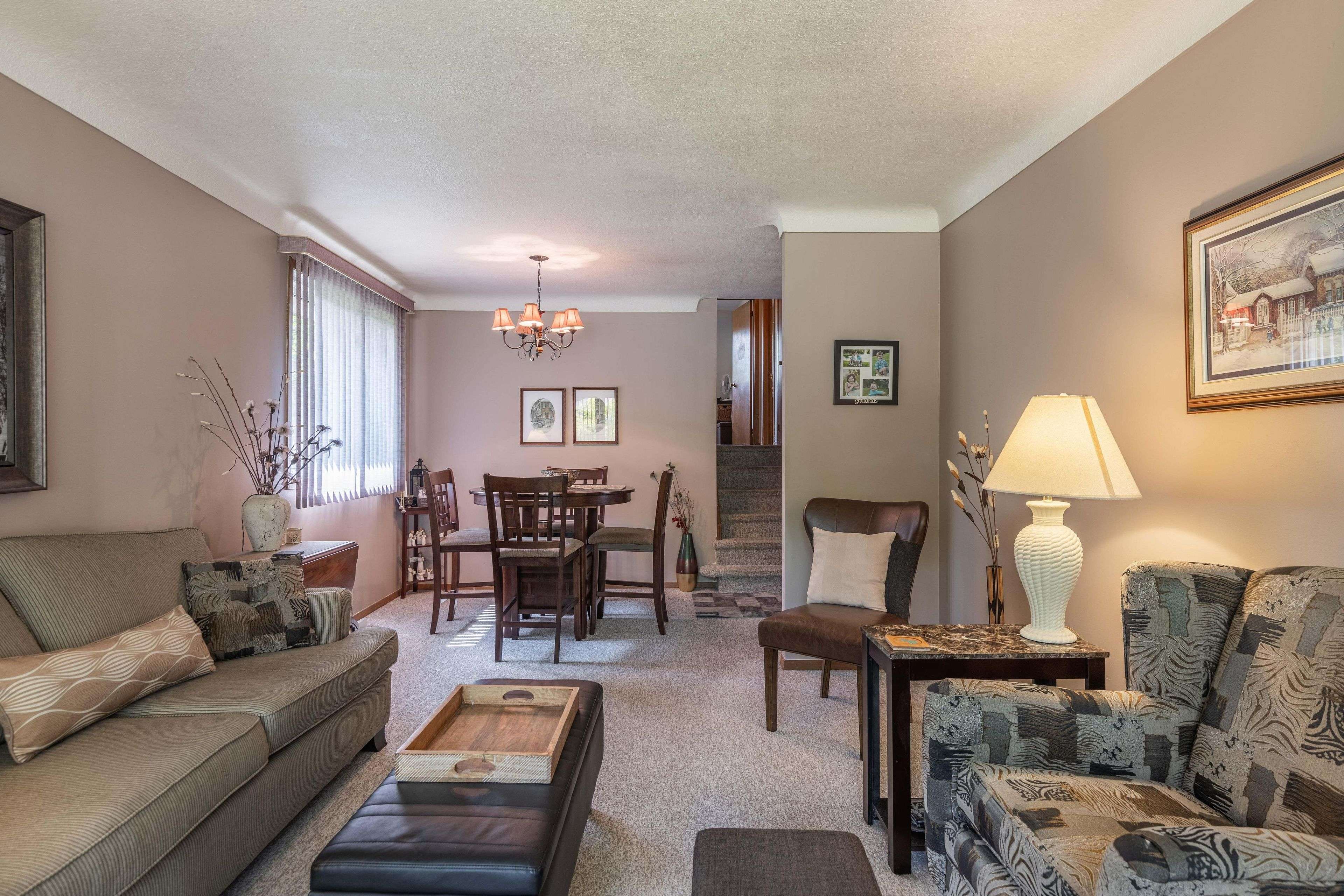 Niagara Falls, ON L2H 2C1,8164 Niven ST