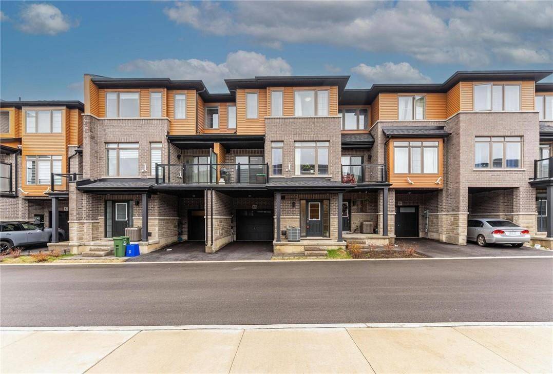 Hamilton, ON L8J 0M6,61 Soho ST #85