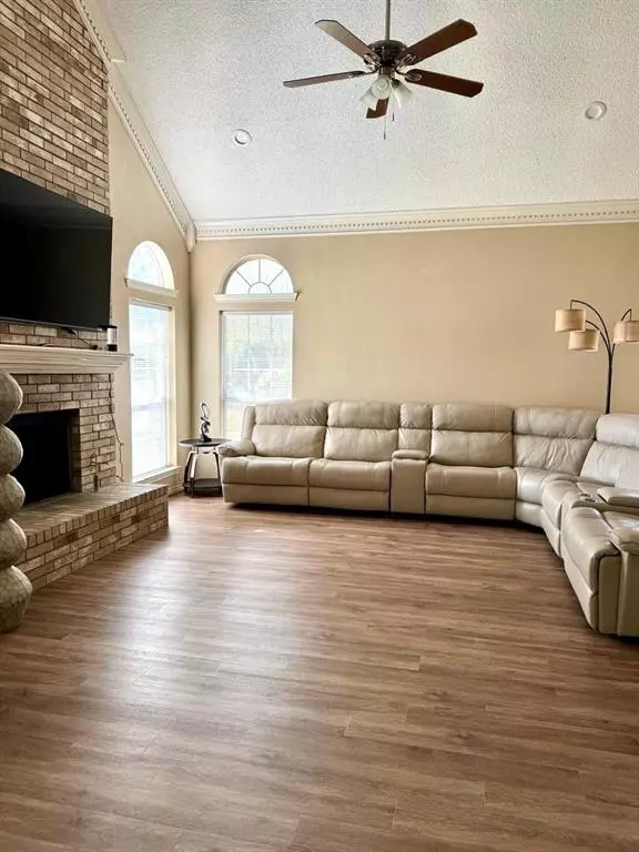 Rowlett, TX 75088,4321 Duck Pond Lane