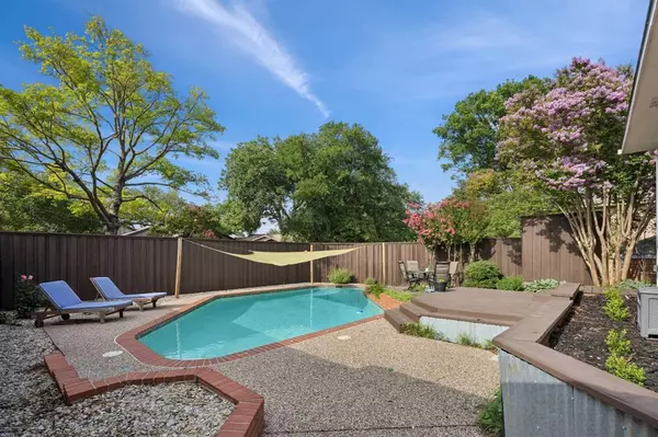 9227 Whitehurst Drive, Dallas, TX 75243