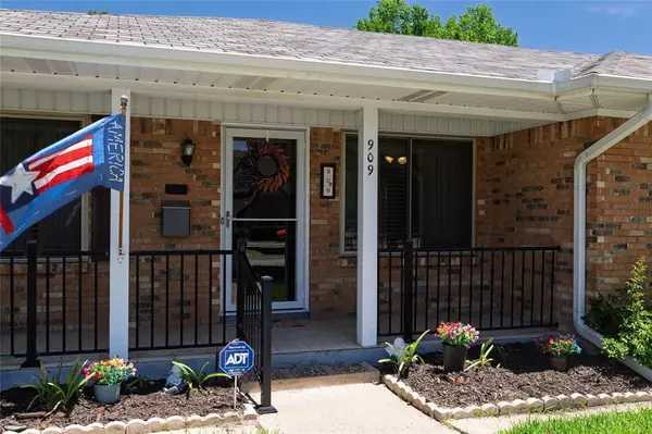 Irving, TX 75061,909 W Grauwyler Road