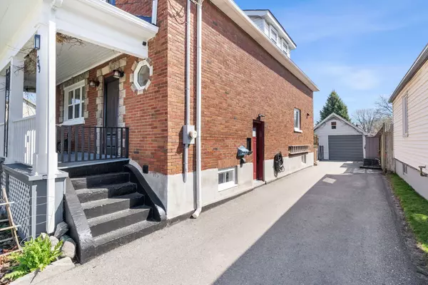 Oshawa, ON L1H 4T7,739 Albert ST