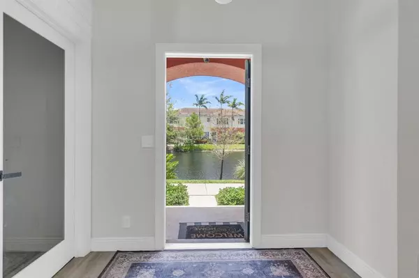 Pompano Beach, FL 33060,164 SW 6th Ct