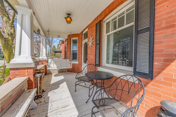 New Tecumseth, ON L9R 1H1,54 Nelson ST W