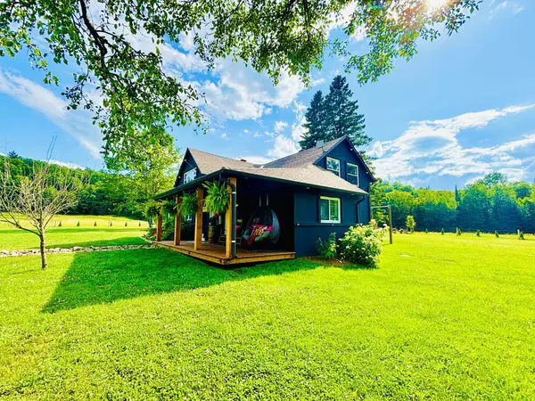 1221 Bay Lake RD, Faraday, ON K0L 1C0